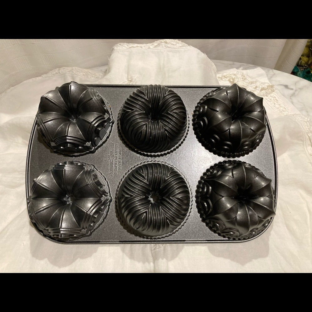 Nordic Ware Mini Bundt Pan